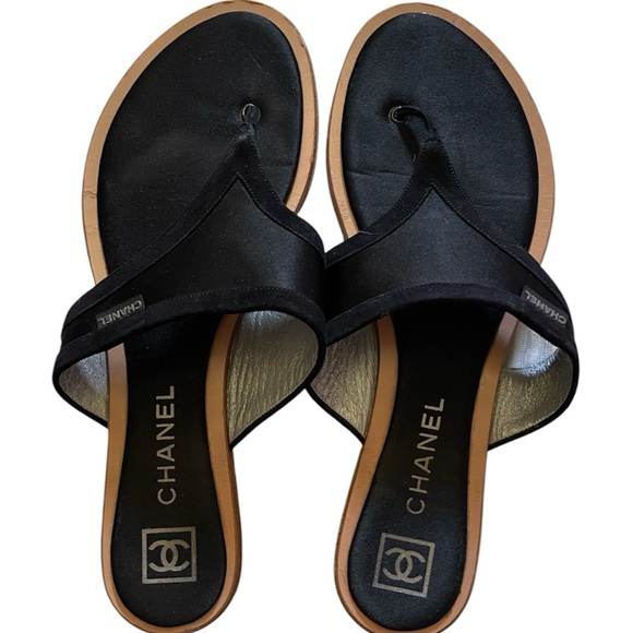 CHANEL Flip Flops - Picture 1 of 6